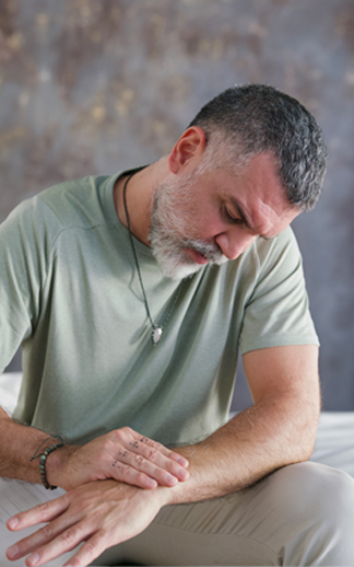 کرم الیتام درد برای مبتلایان به روماتیسم