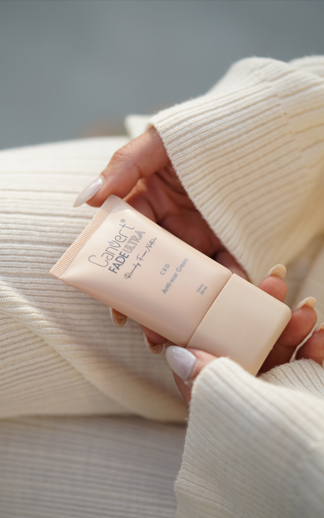 کرم ترمیم کننده قوی اسکار کنورت فید اولترا برای افرادی که روی پوست خود جای بخیه دارند